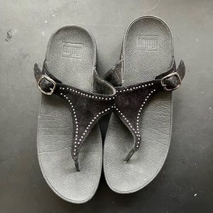 FitFlop thong sandals size 9/41